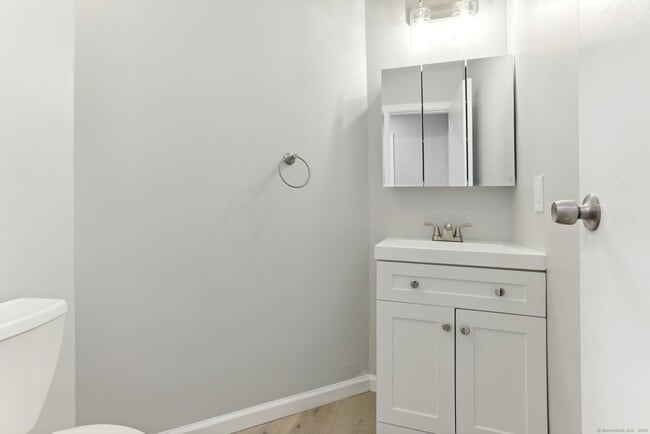 Building Photo - 48 Spyglass Cir