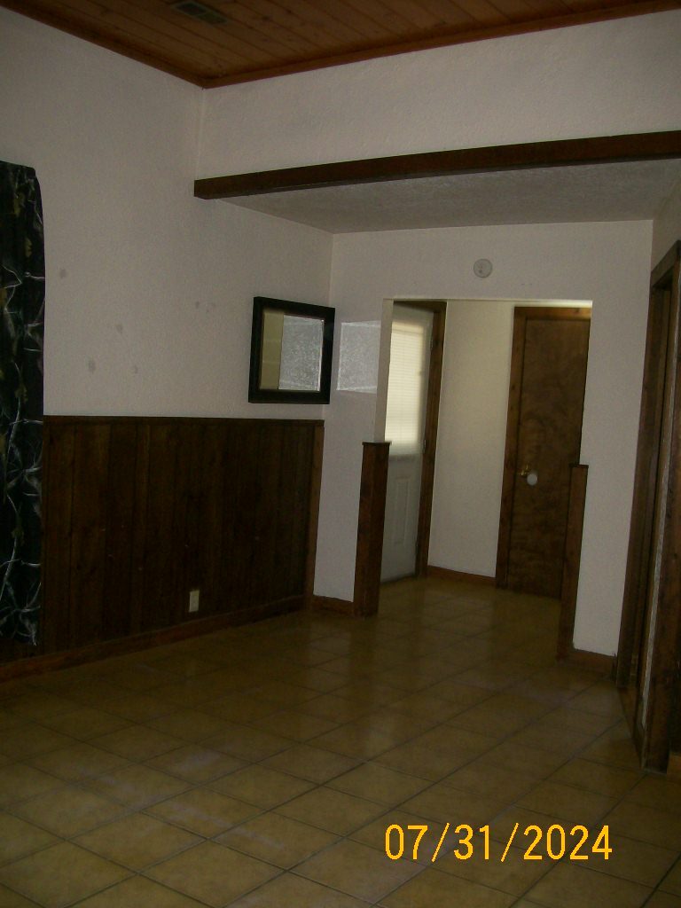 Building Photo - 528 N M St