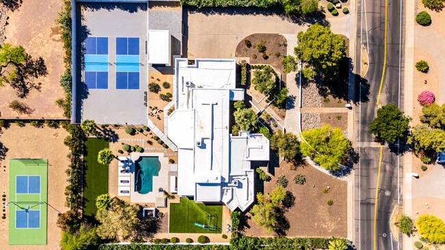 Building Photo - 9917 N 52nd St