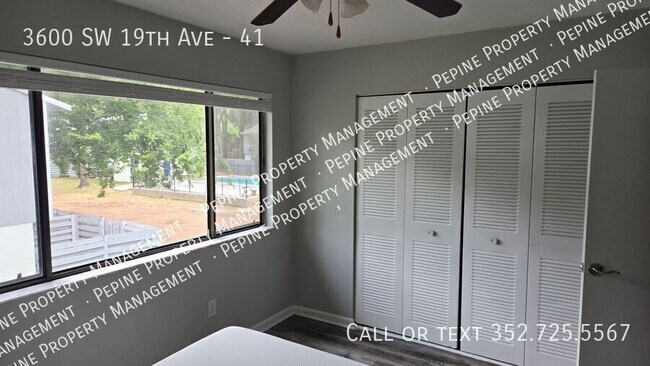 Building Photo - 3600 SW 19th Ave