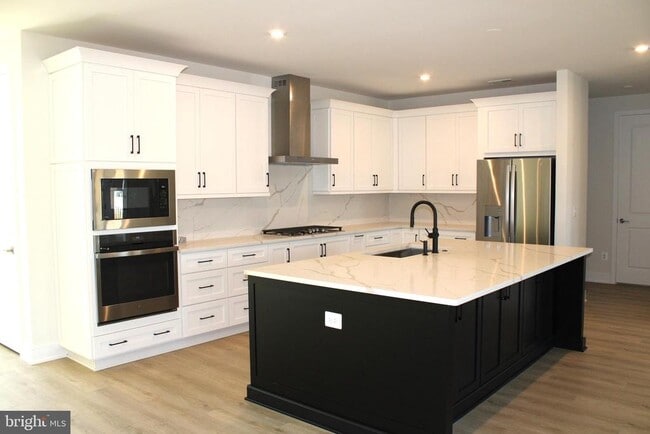 Building Photo - 41887 Night Nurse Cir