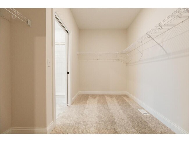 Building Photo - 13386 Fondant Trail N