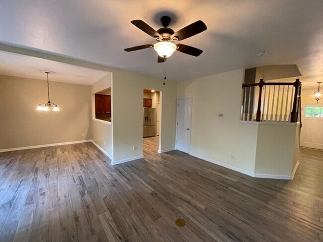 Building Photo - 8203 Saltwood Pl