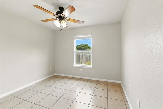 Building Photo - 1700 Tru Trail