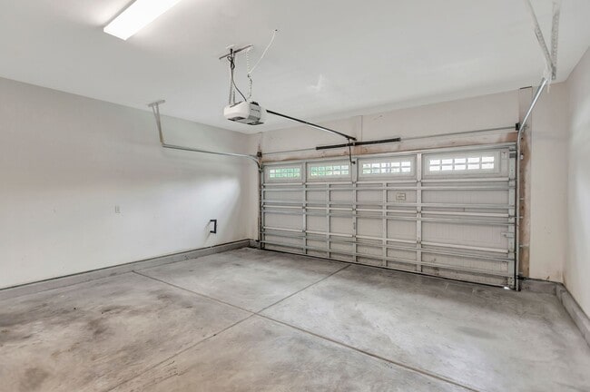 Building Photo - Welcome to Filbin Creek — North Charleston...