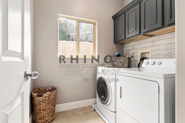 Building Photo - 13697 S Tom Shoemaker Cir