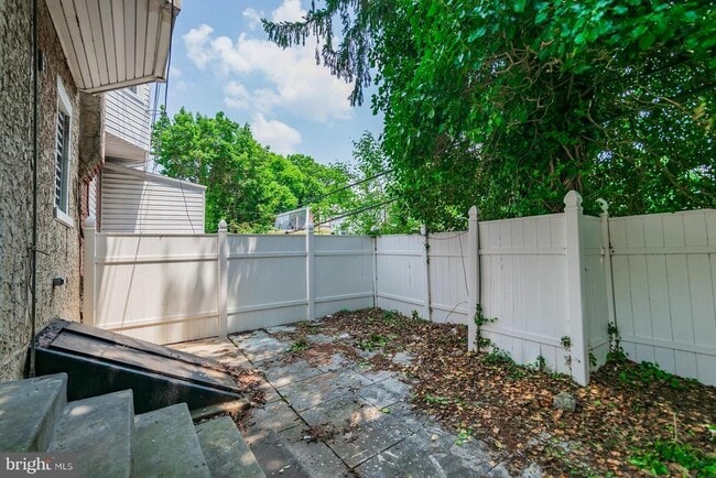 Building Photo - 50 E Tulpehocken St