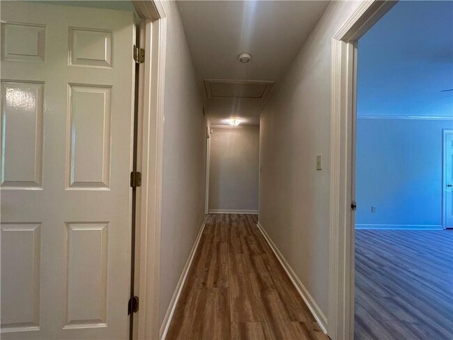 Building Photo - 1160 Old Windsor Pkwy