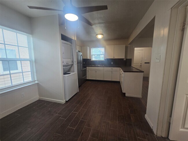 Building Photo - 5311 O Ave