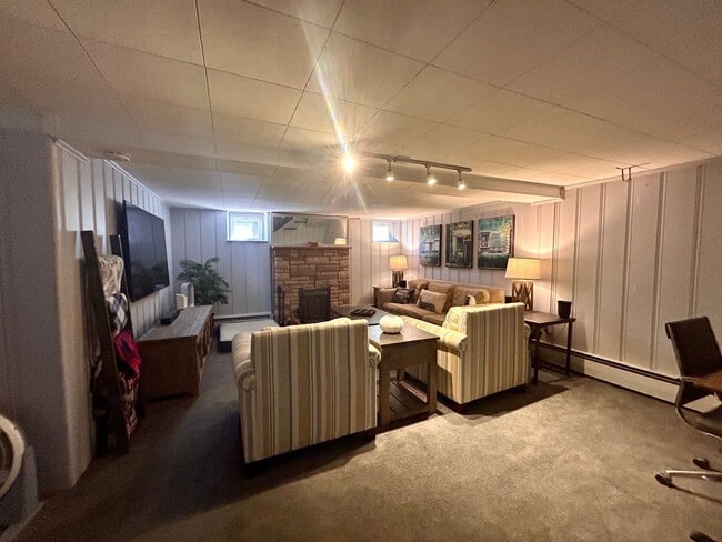 Building Photo - $0 DEPOSIT OPTION. 3BED/2BATH CHARMING HOM...