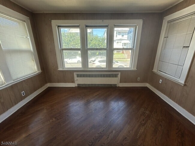 Building Photo - 262 Hornblower Ave