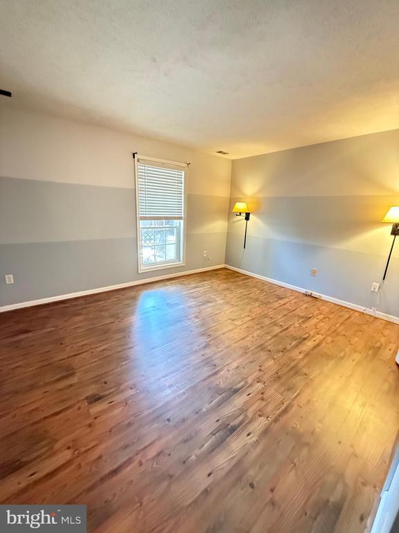 Building Photo - 10002 Oakton Terrace Rd