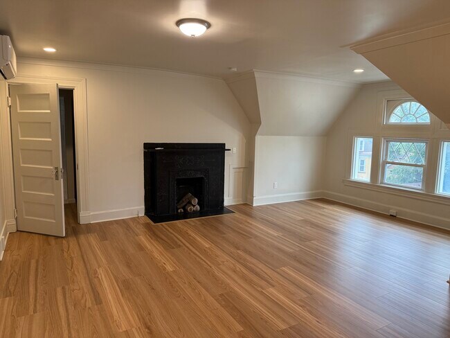 Building Photo - 3700 Brighton Rd