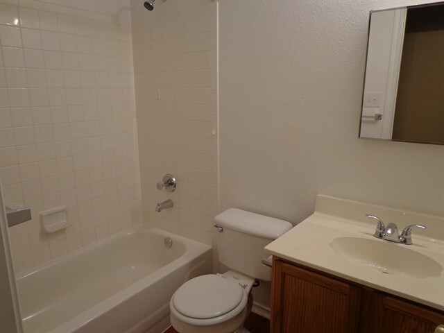 Building Photo - 17808 Grener Cove