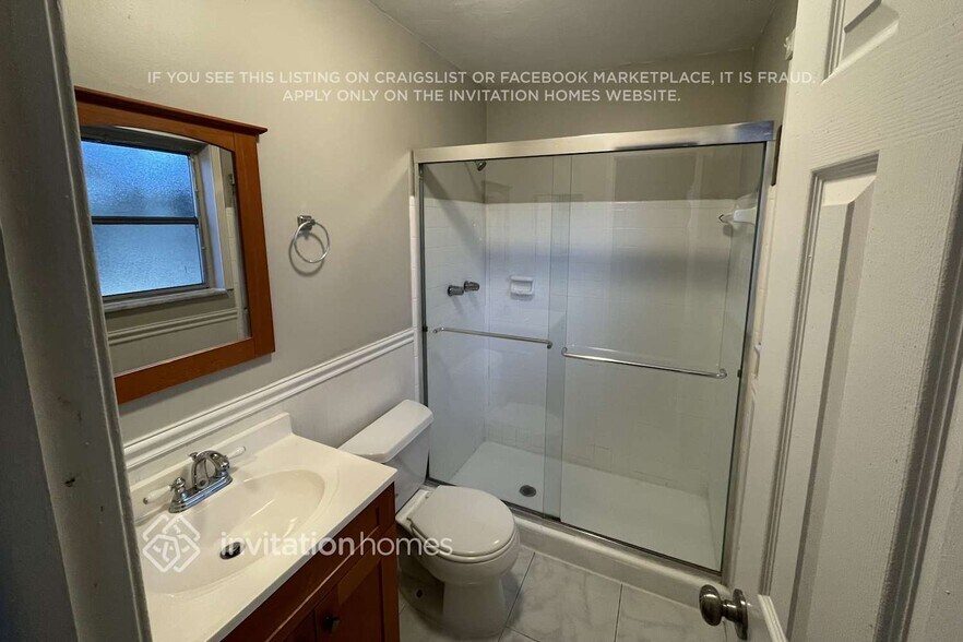 Building Photo - 8390 NW 21st Ct