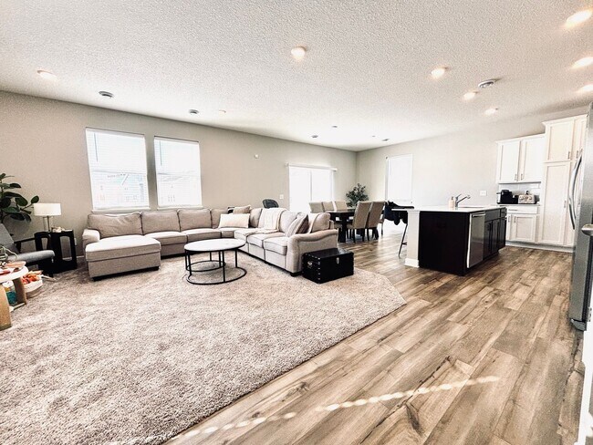 Building Photo - Beautiful and Spacious 4 Bedroom Home / New Construction!