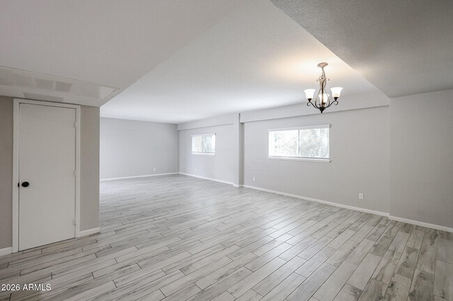 Building Photo - 351 E Thomas Rd