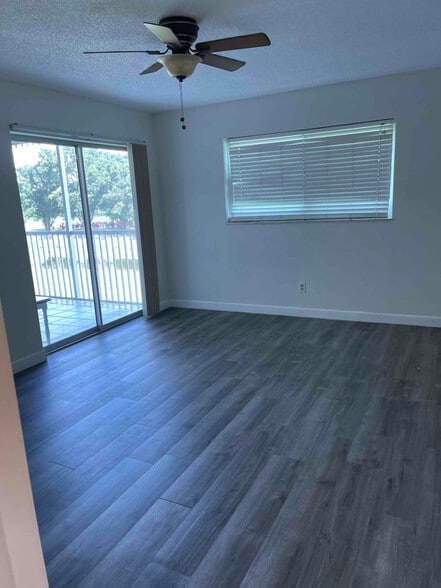 Building Photo - 5651 Rattlesnake Hammock Rd