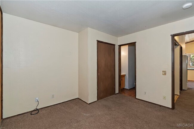 Building Photo - Big Bear City/Erwin Lake Area