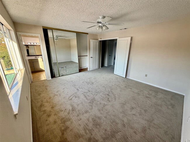 Building Photo - 10326 Cook Rd