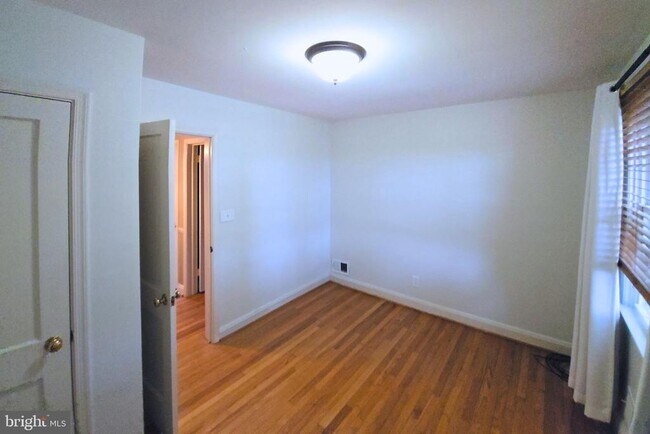 Building Photo - 8624 Drumwood Rd