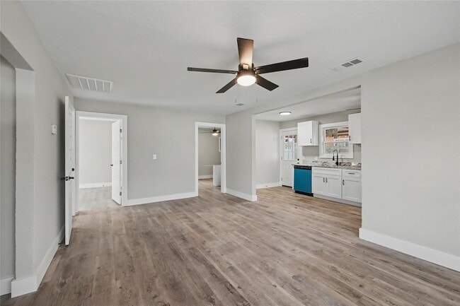 Building Photo - 4220 Ramey Ave