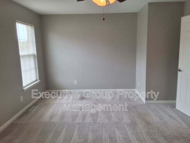 Building Photo - 104 Adena Loop