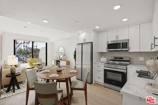 Building Photo - 3977 Beverly Blvd