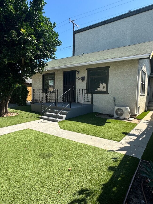 Building Photo - 906-908 Dawson Ave.