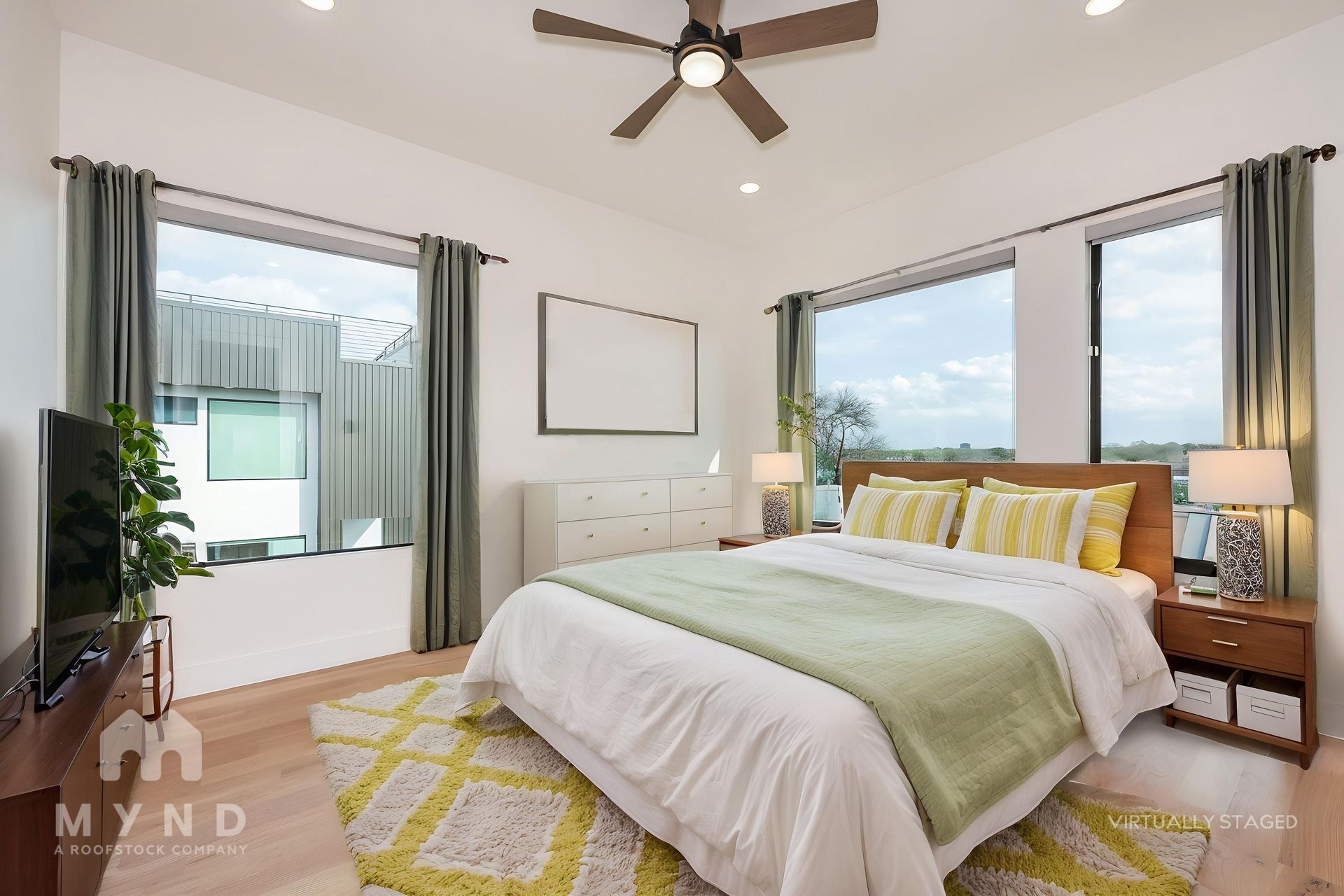 Building Photo - 1012 Mobile St