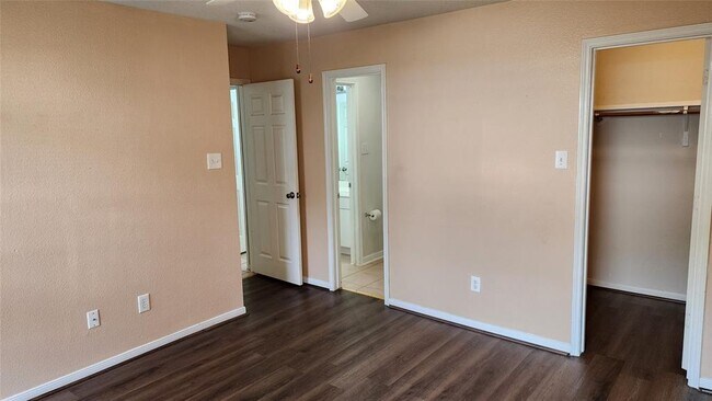 Building Photo - 7310 Fliser