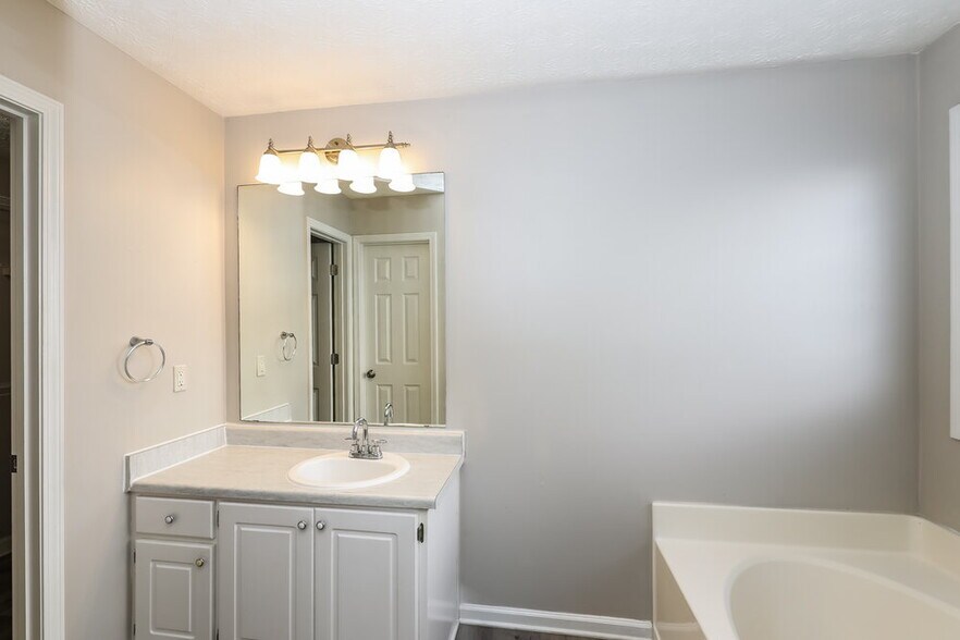 Building Photo - 11405 Vinea Ln