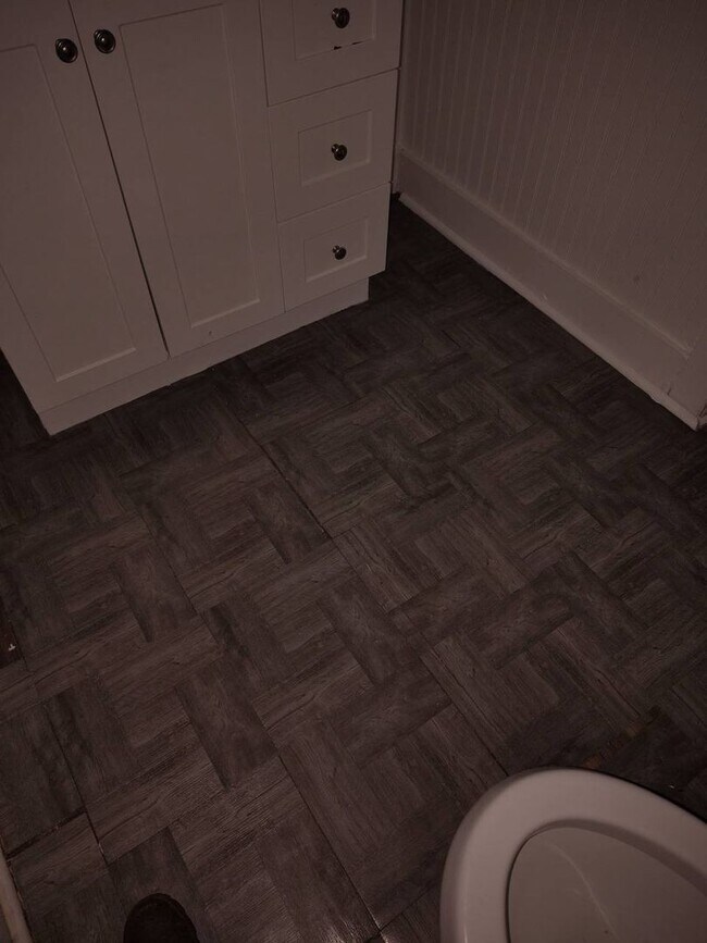 Building Photo - Spacious & Affordable Home In Lima!