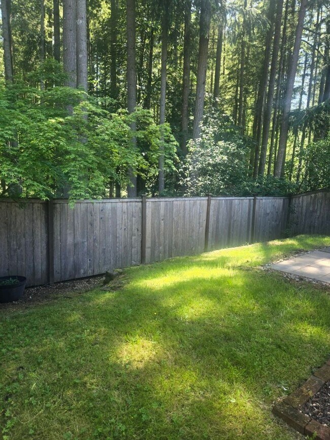 Building Photo - 3bd/2.5ba Maple Valley Home