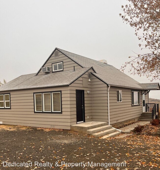 Building Photo - 2 br, 1 bath House - 261 Wilcox Rd.