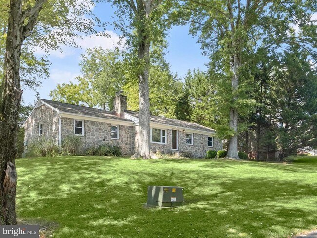 Building Photo - 3116 Bethany Ln