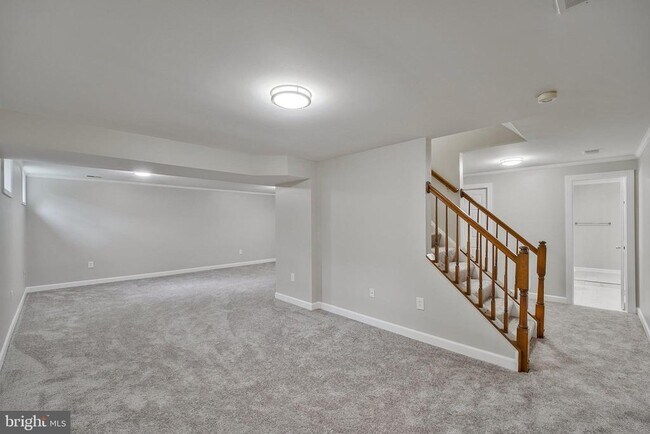 Building Photo - 4287 Exeter Dr