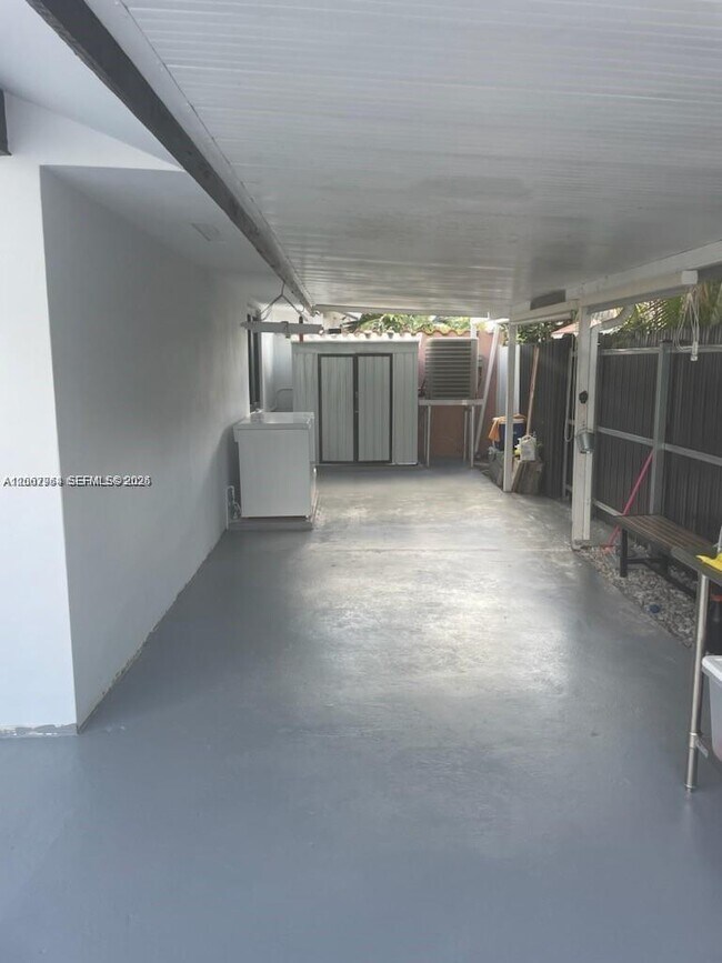 Building Photo - 3872 SW 133rd Pl