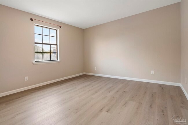 Building Photo - 7250 Hilburn Rd