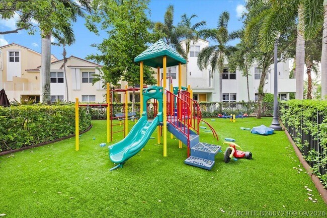 Building Photo - 4980 NW 15th Ave