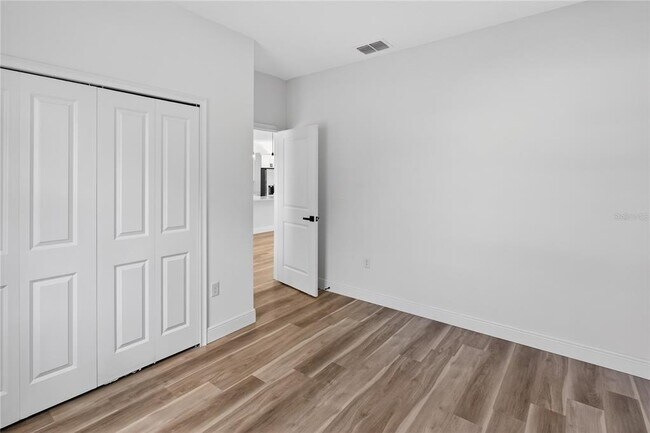 Building Photo - 3288 W Fairbank Dr