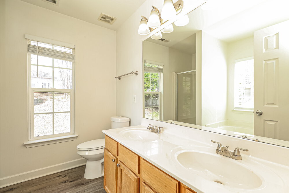 Building Photo - 248 Patrick Ave SW