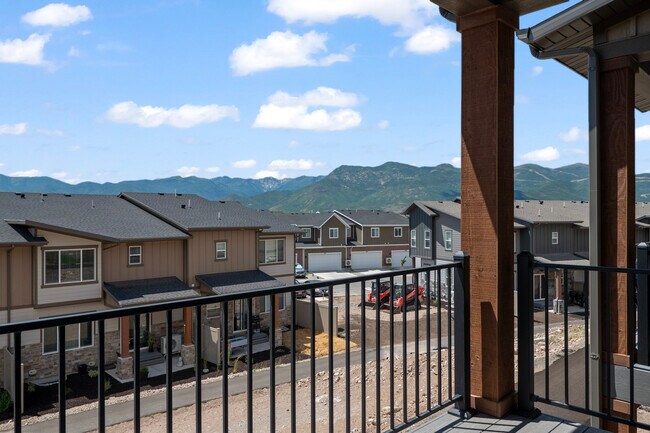 Building Photo - 2389 Wildwood Ln
