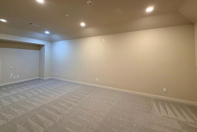 Building Photo - 5423 Lachlan Springs Ln