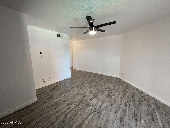 Building Photo - 1402 S Jentilly Ln