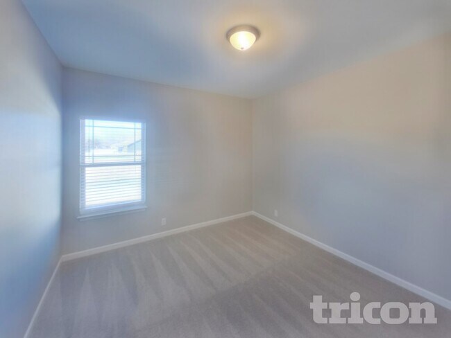 Building Photo - 3316 Pear Blossom Way