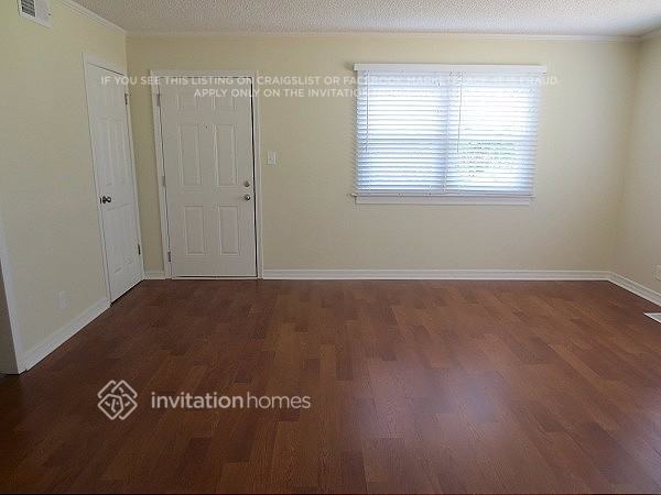 Building Photo - 1359 Raymond Dr