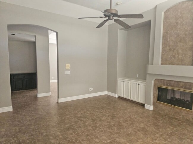 Building Photo - 4 bd 2.5 bth north east scottsdale home with pool