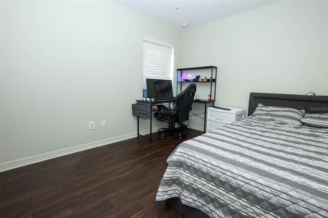 Building Photo - 200 Patrice Hope St