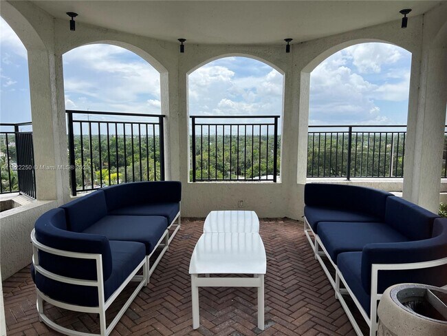 Building Photo - 610 W Las Olas Blvd